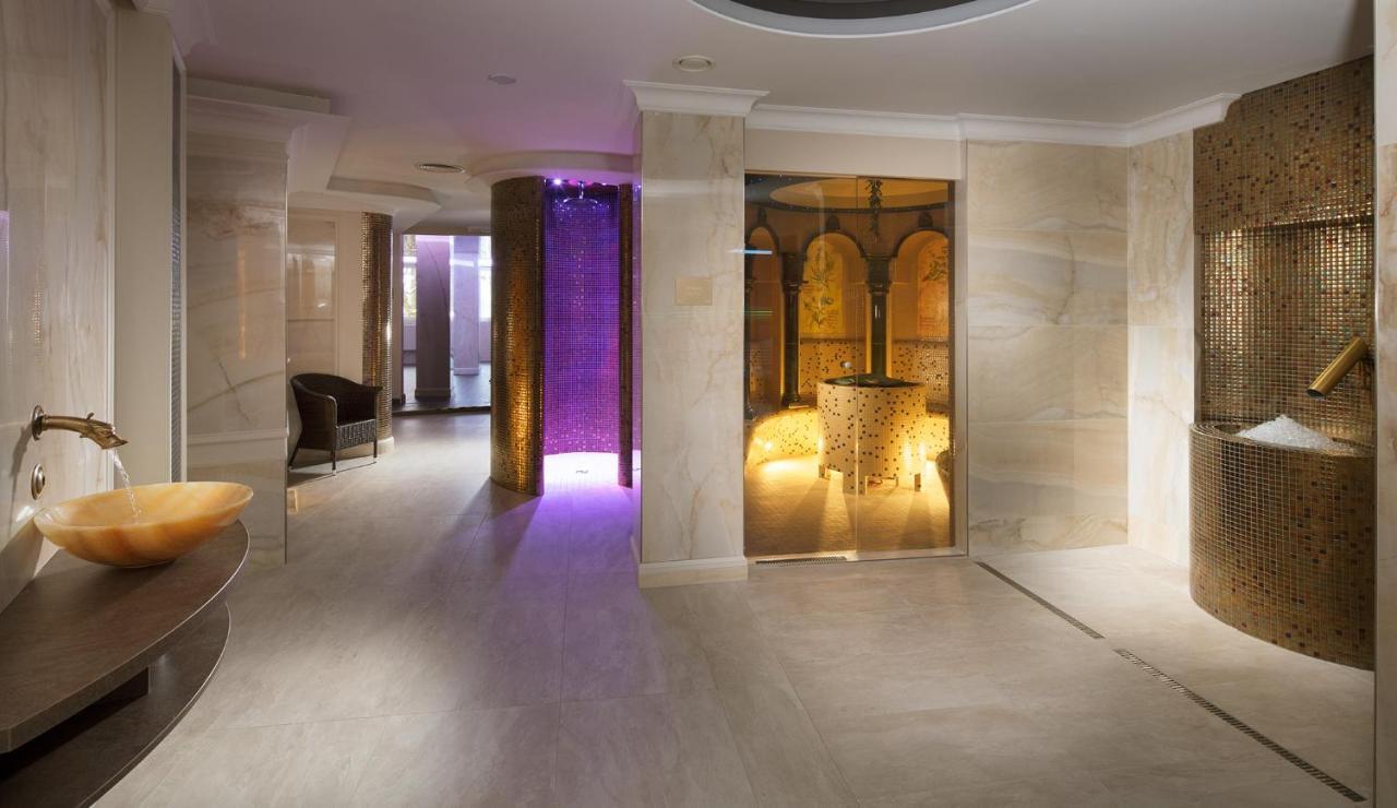 Chateau Monty Spa Resort Марианске-Лазне Экстерьер фото